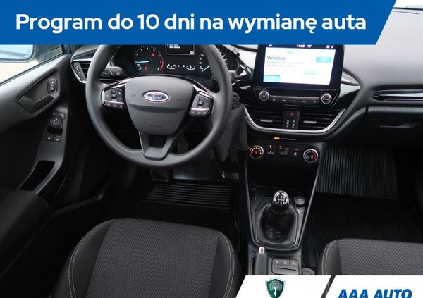 Ford Fiesta cena 60000 przebieg: 11890, rok produkcji 2022 z Łaszczów małe 232